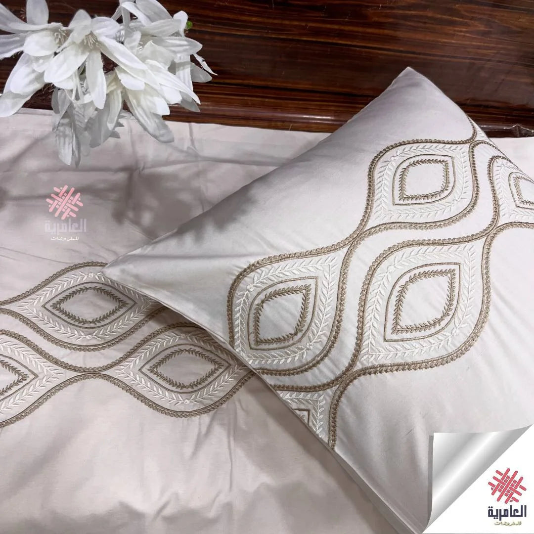طقم ملاية مطرز عنو بتصميم عيون فخم – 4 قطع 5123