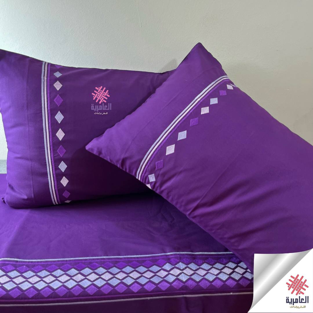 طقم ملاية مطرز بتصميم مثلثات – 4 قطع 5119