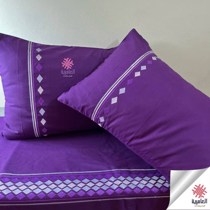 طقم ملاية مطرز بتصميم مثلثات – 4 قطع 5119